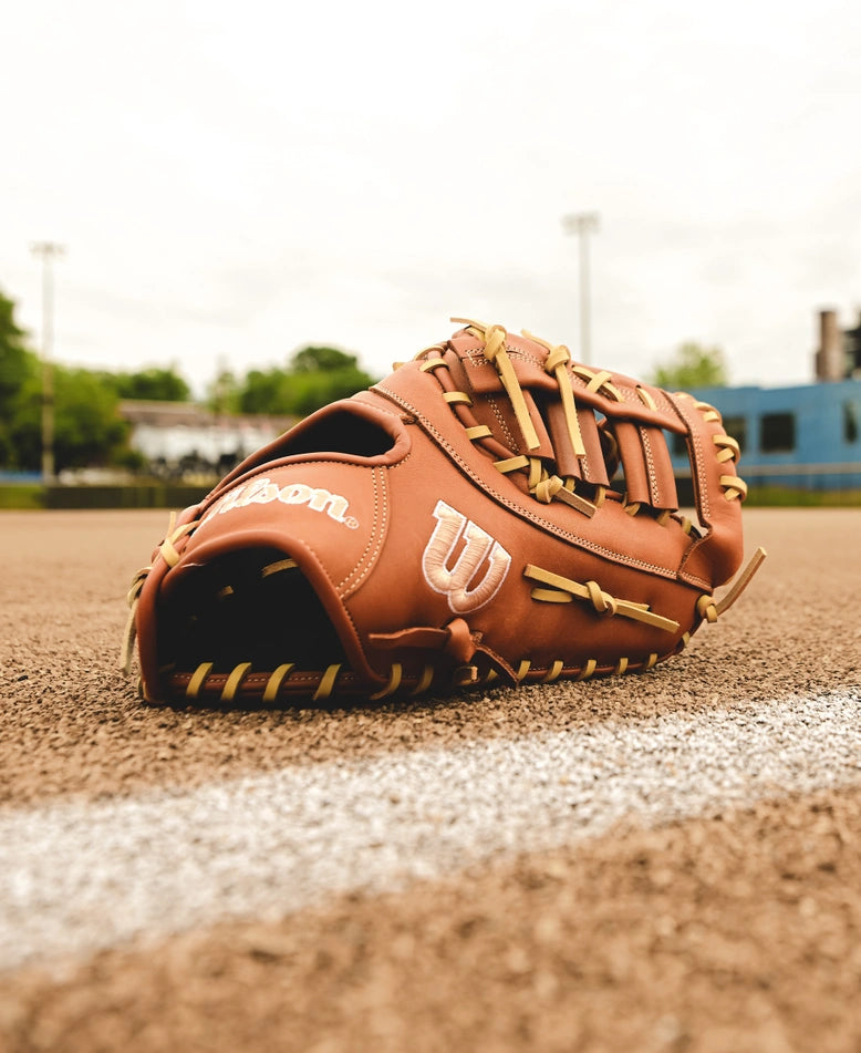 2024-2025 Wilson A1000® 1620 12.5” Baseball First Base Mitt