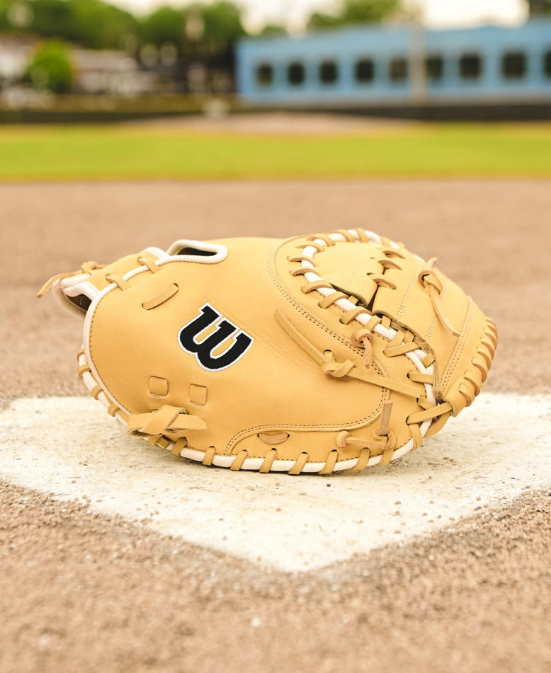 2024-2025 Wilson A1000® CM33 33” Baseball Catcher’s Mitt