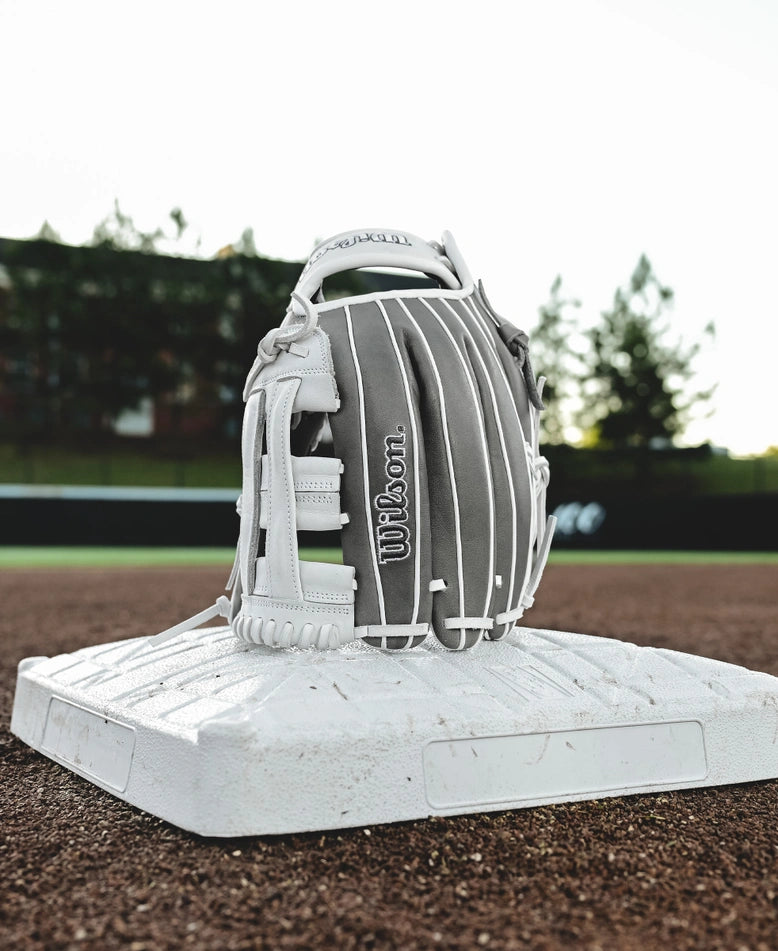 2024-2025 Wilson A1000 IF12 12” Infield Fastpitch Softball Glove