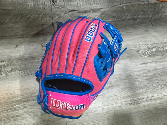 2025 Love the Moment™ A2000® 1786SS 11.5” Infield Baseball Glove